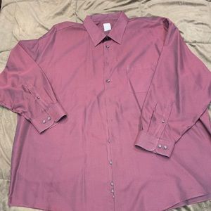 Men’s maroon/black dress shirt
